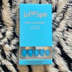 RED ASPEN Nail Dashes